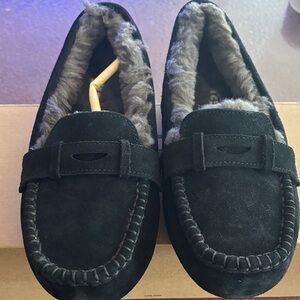 UGG Black Suede Willow Moc